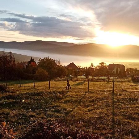 Kalaris Vendeghaz Daire Hollókő Dış mekan fotoğraf