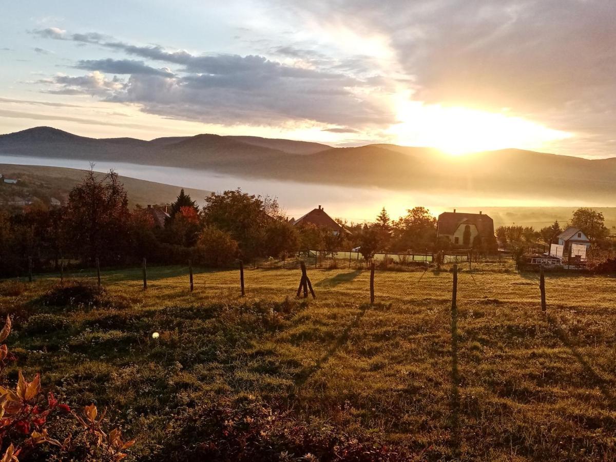 Kalaris Vendeghaz Daire Hollókő Dış mekan fotoğraf